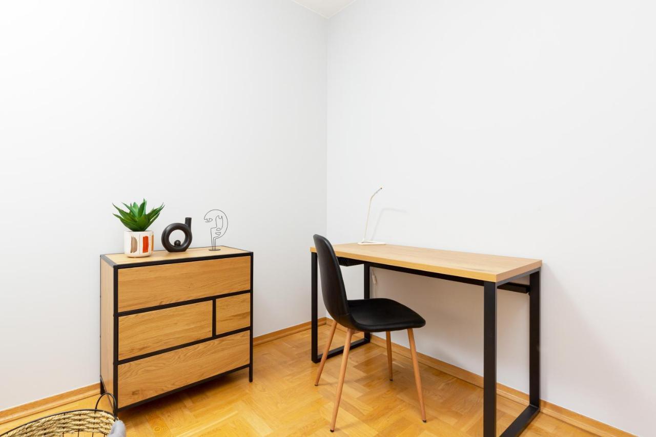 Mokotow Apartment Bluszczanska By Noclegi Renters Varsavia Esterno foto