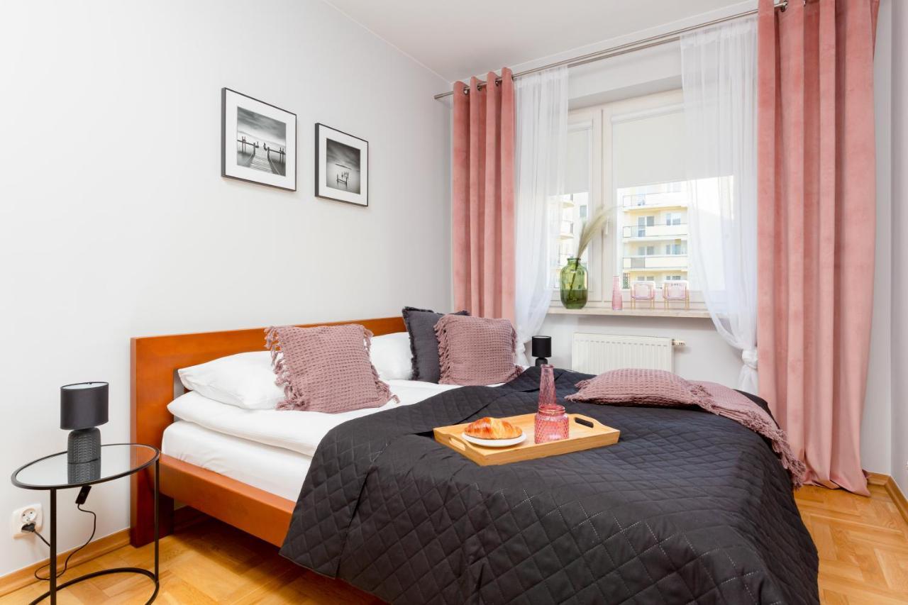 Mokotow Apartment Bluszczanska By Noclegi Renters Varsavia Esterno foto