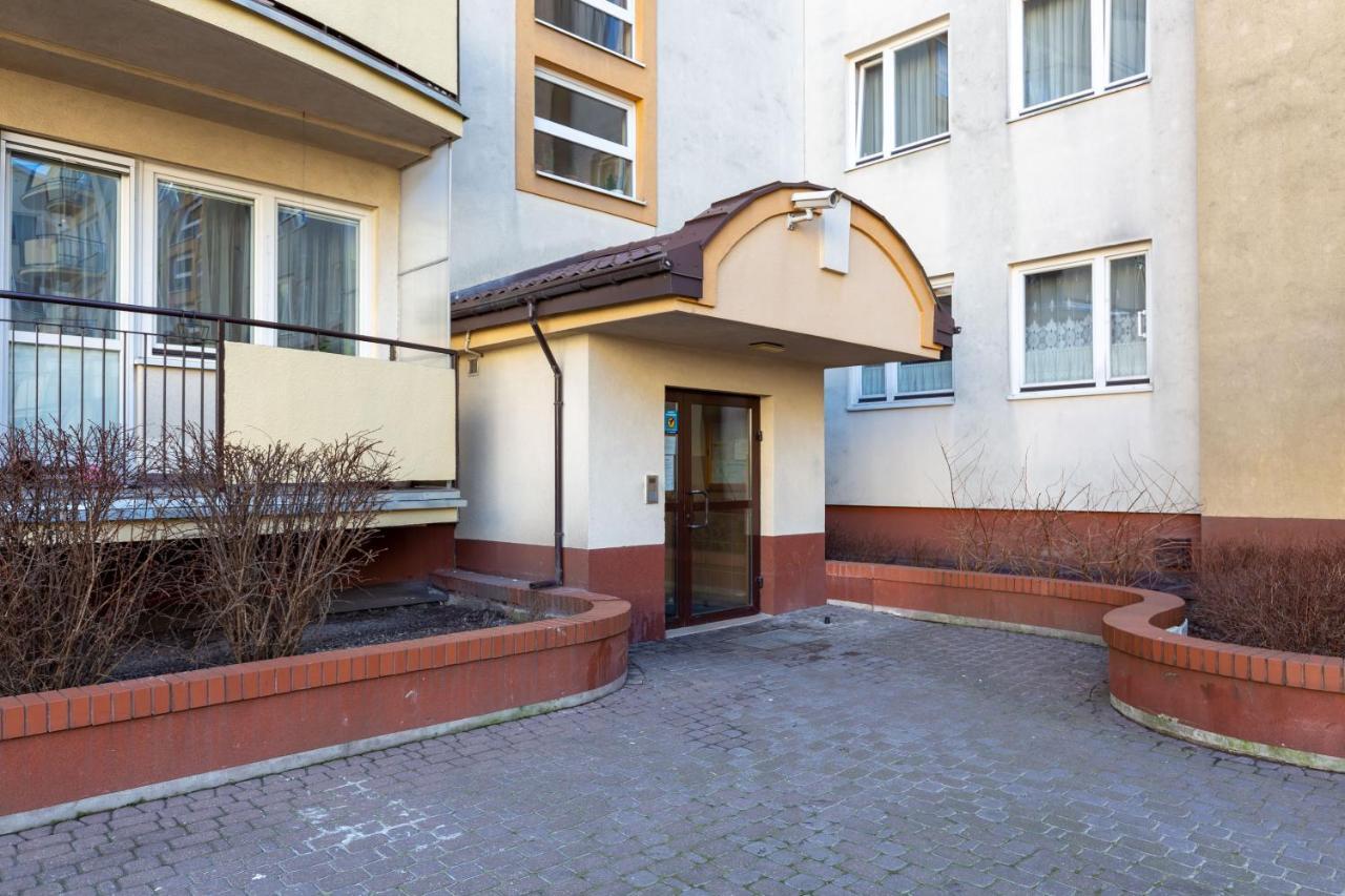 Mokotow Apartment Bluszczanska By Noclegi Renters Varsavia Esterno foto