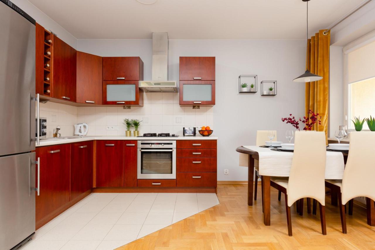 Mokotow Apartment Bluszczanska By Noclegi Renters Varsavia Esterno foto