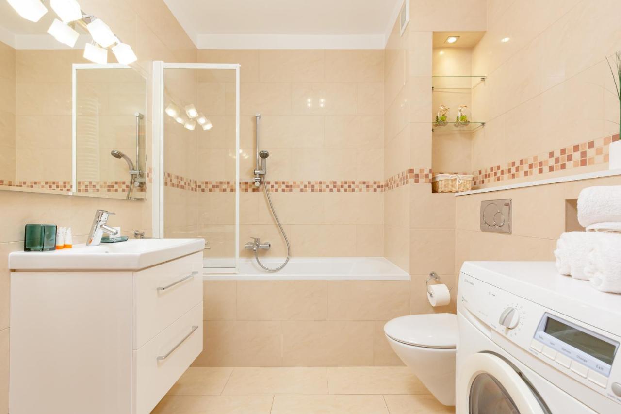 Mokotow Apartment Bluszczanska By Noclegi Renters Varsavia Esterno foto