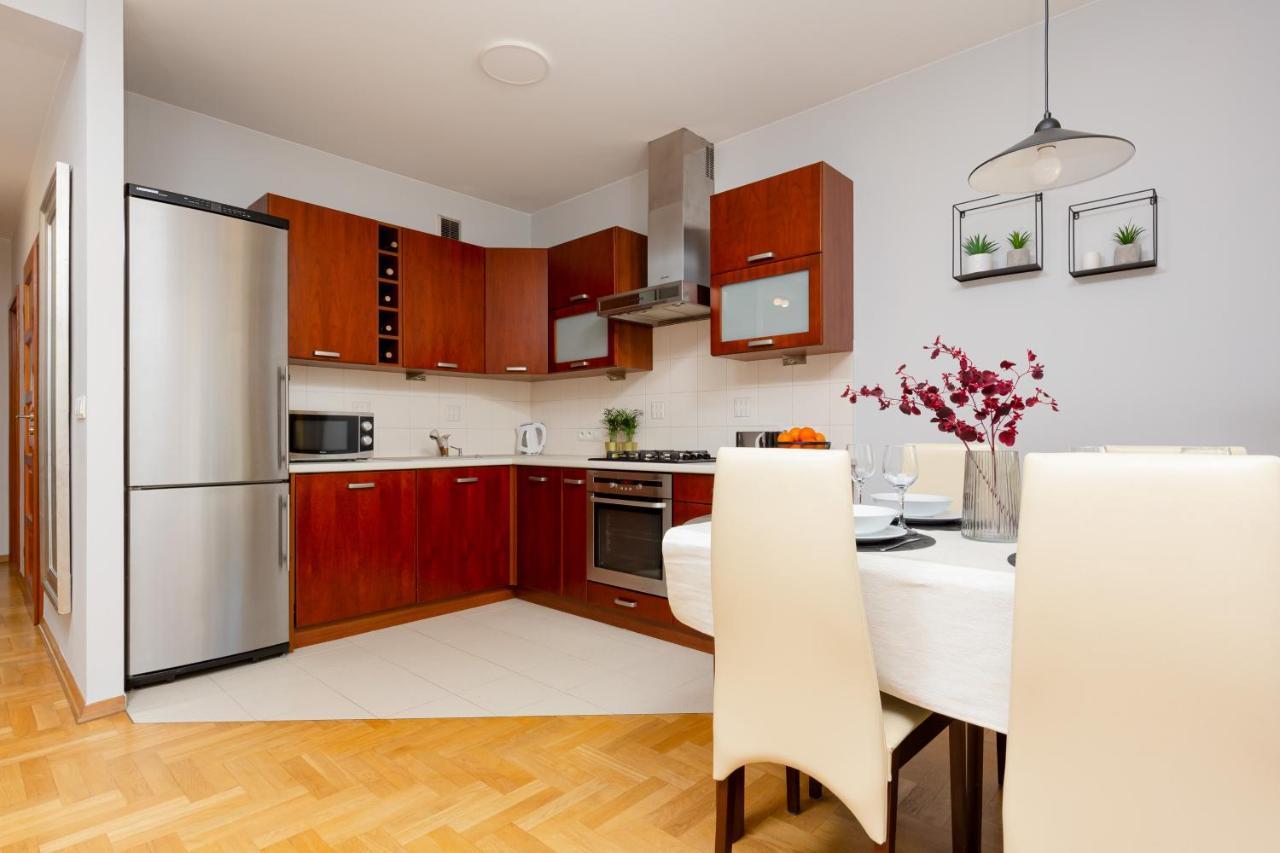 Mokotow Apartment Bluszczanska By Noclegi Renters Varsavia Esterno foto